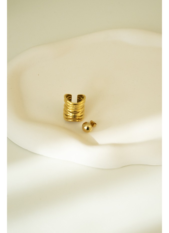 Earring cuff gold